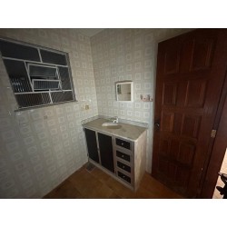 Vendo Apartamento c 4 quartos, Centro de Coelho da Rocha. Cod 764