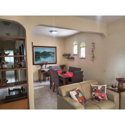 VENDO CASA, COM 3 QUARTOS, EM SÃO JOÃO DE MERITI - CÓD 765- R$ 500.000,00