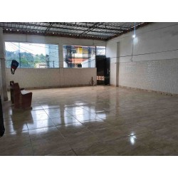 VENDO CASA COM 3 QUARTOS, PISCINA E TERRAÇO, GARAGEM EM COELHO DA ROCHA COD 736 - R$ 310.000,00