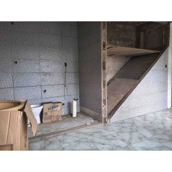VENDO CASA COM 3 QUARTOS, PISCINA E TERRAÇO, GARAGEM EM COELHO DA ROCHA COD 736 - R$ 310.000,00