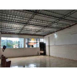 VENDO CASA COM 3 QUARTOS, PISCINA E TERRAÇO, GARAGEM EM COELHO DA ROCHA COD 736 - R$ 310.000,00