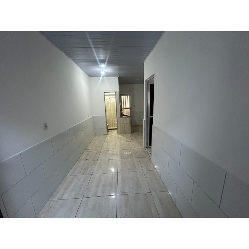ALUGO CASA UM QUARTO, NO CENTRO DE COELHO DA ROCHA, COM ÁREA DE SV - COD 078